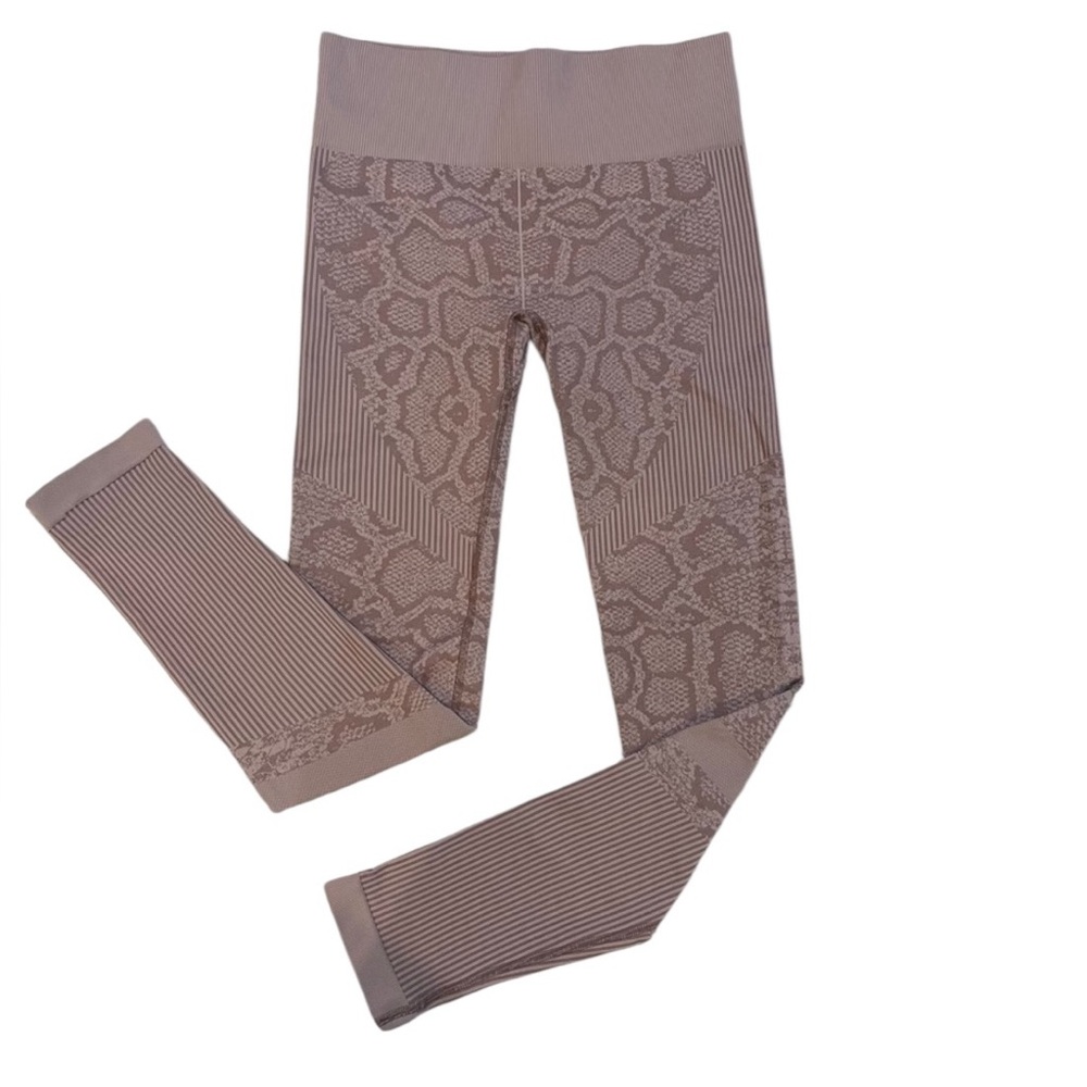 VARLEY Quincy Seamless Stretch-Jersey Leggings – Deauville Snake (Medium)
